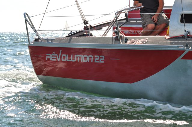 revolution 22 yacht